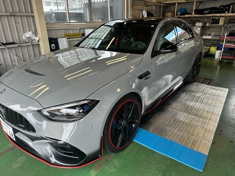 AMG-C63 純正サイドデカール施工