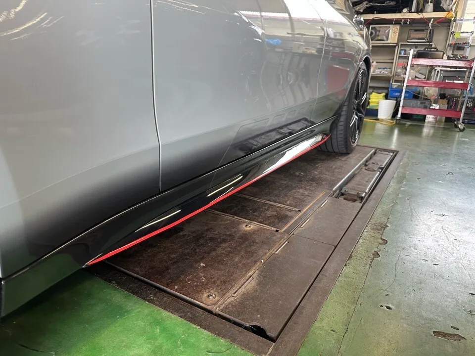 AMG-C63 純正サイドデカール施工