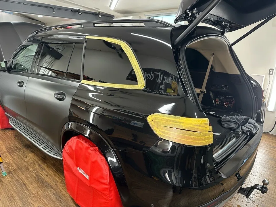 Mercedes Benz GLS400d(事故のため貼り替え施工)