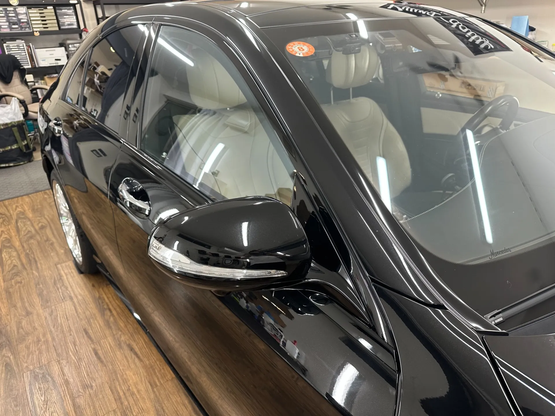 メルセデスベンツ S560 窓枠モールラッピング