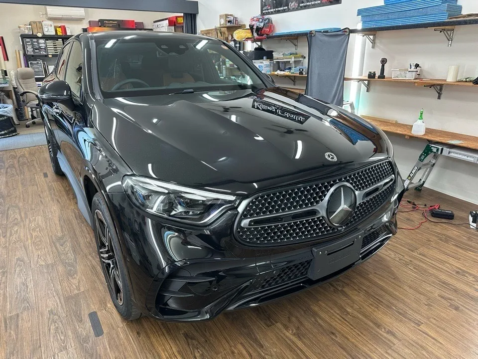 メルセデスベンツ GLCクーペ 窓枠モール・前後バンパーメッキ部分・グリルメッキ・ラッピング