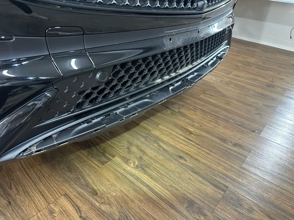 メルセデスベンツ GLCクーペ 窓枠モール・前後バンパーメッキ部分・グリルメッキ・ラッピング