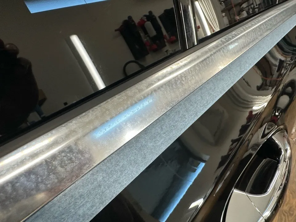 メルセデスベンツ CLA45 窓枠モール・サイドステップシルバー部分・フロントリップ・ラッピング