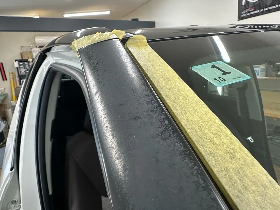 ヤリスクロス Aピラーラッピング